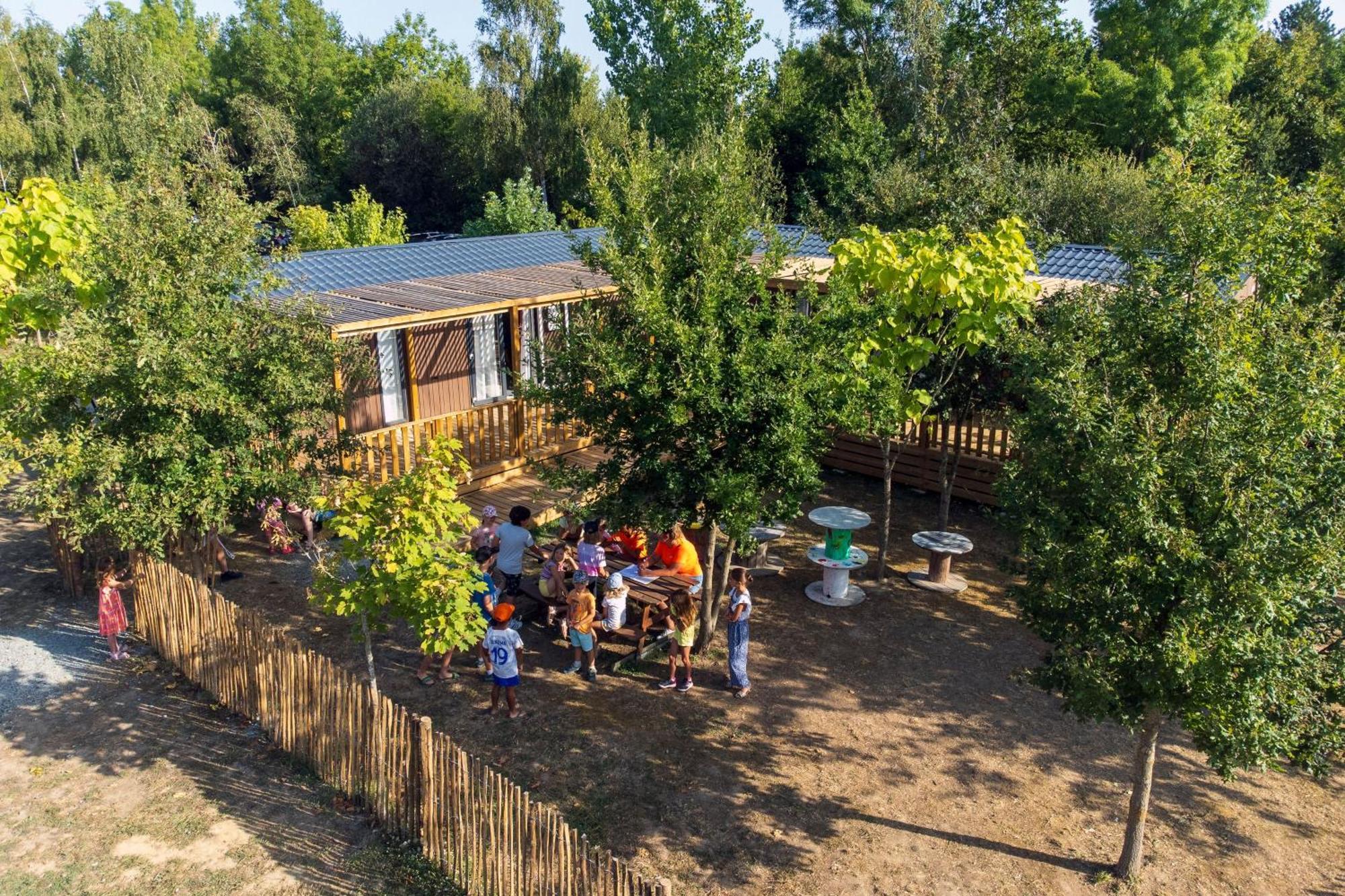 Camping Aubigny-Les Clouzeaux Aubigny  Exterior foto